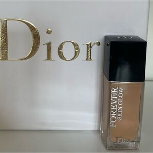New Dior Forever Skin Glow Foundation # 2CR